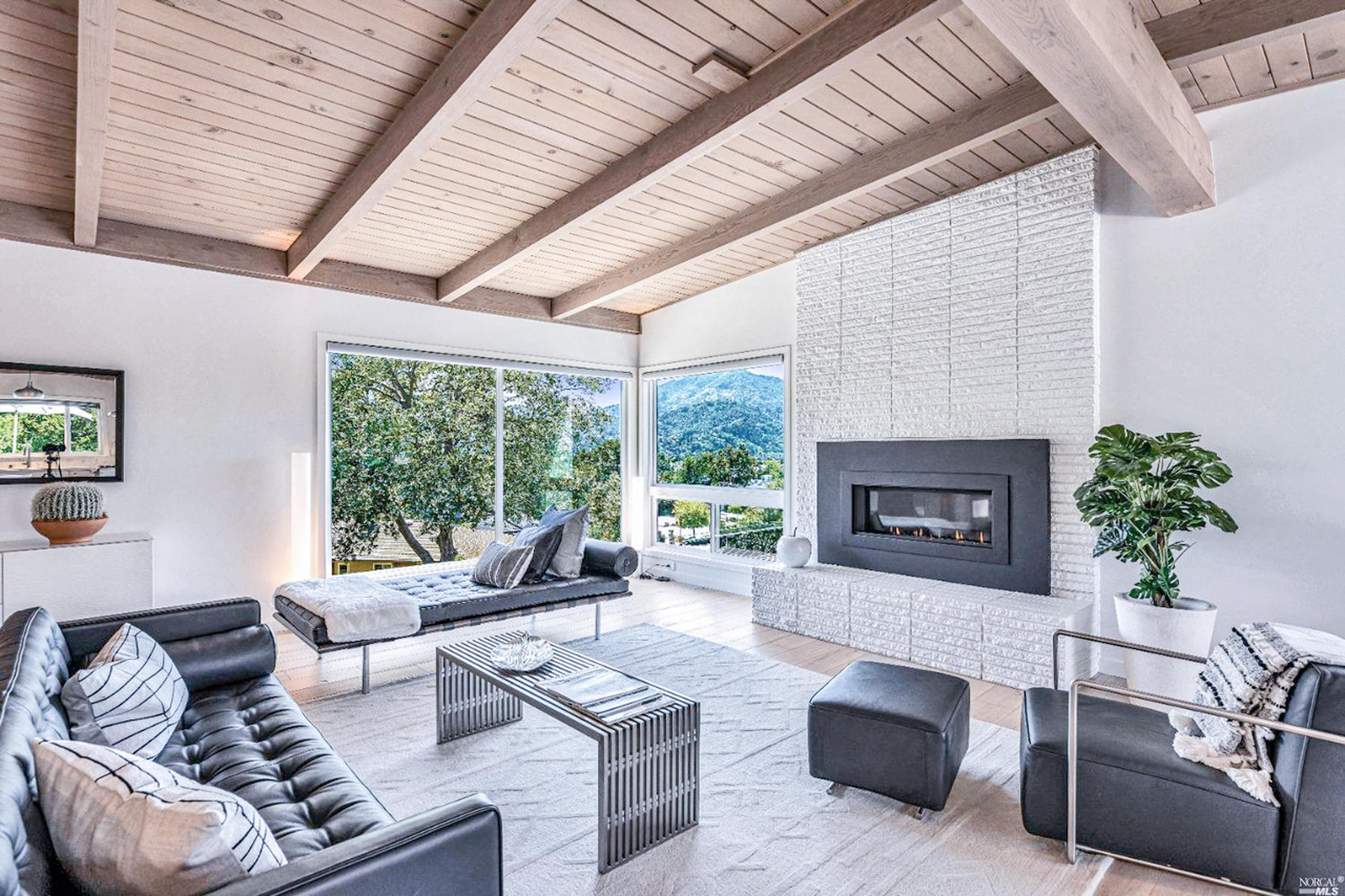 27 Via La Cumbre, Greenbrae CA