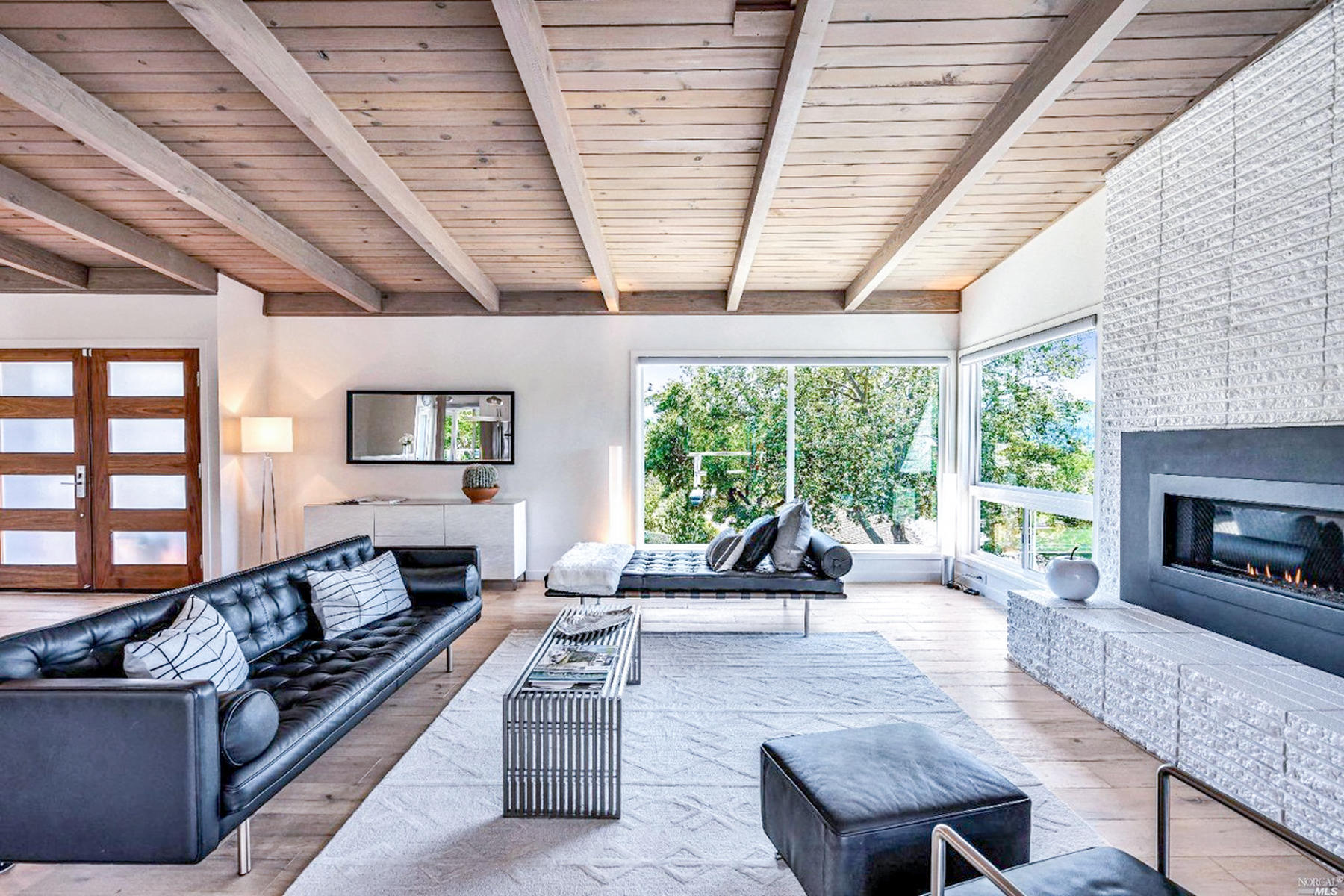 27 Via La Cumbre, Greenbrae CA