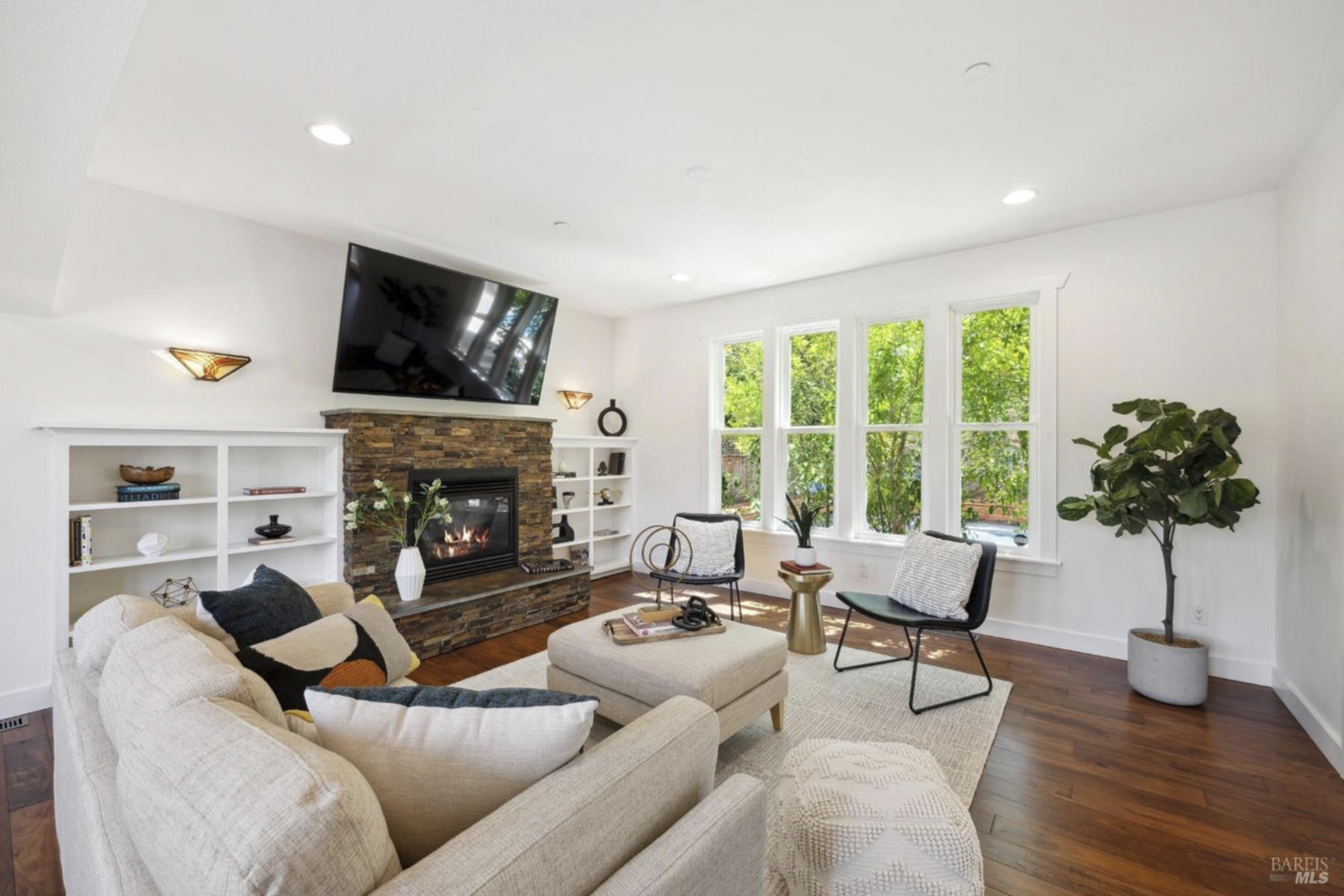 279 Cobblestone Dr, San Rafael CA