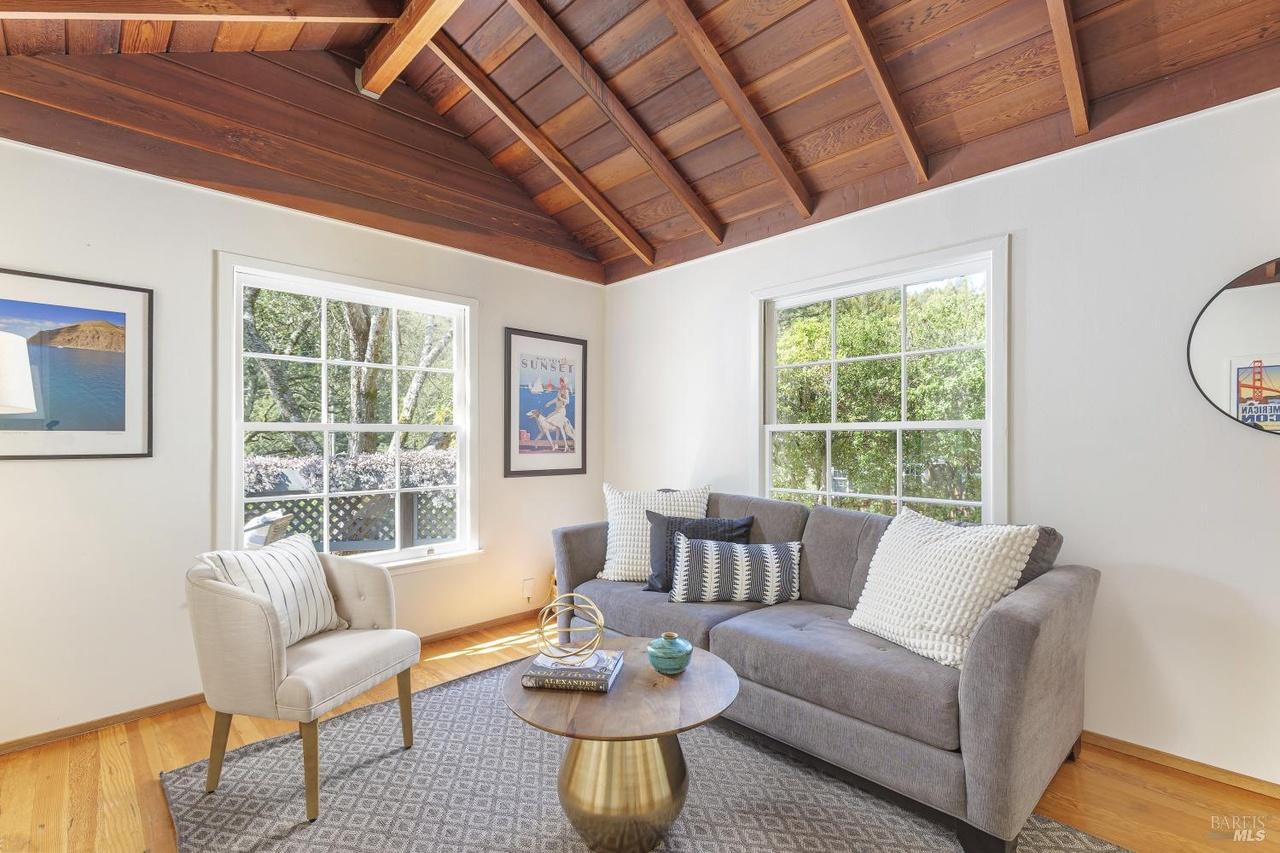 5 Cottage Ave, MV